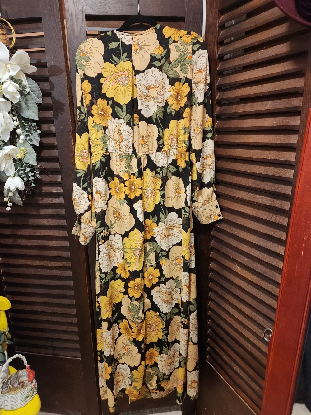 Forever 21 Black Maxi Dress with Yellow & Cream Floral Print - Picture 4 of 4